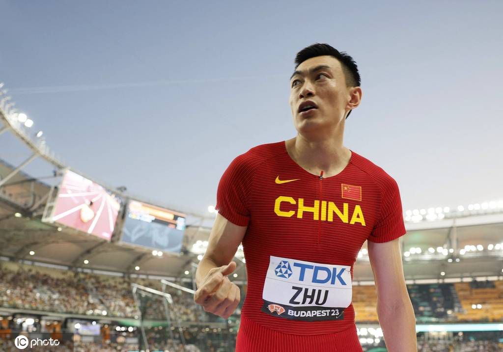此次释出的四不相海报逗趣可爱，对传统神话进行了大胆改编，重新打造;新神兽
